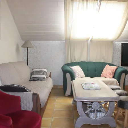 펜션 Oree Des Bois In With Garden 팔리세울